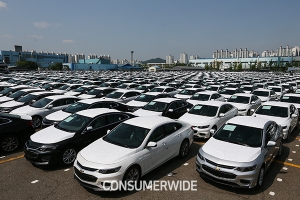 9월 자동차 내수판매는 추석 연휴 기간 영업일 감소 등으로 국산차, 수입차 모두 감소한 12만7753대를 기록했다. 전년 동월대비 17.3% 감소했다.