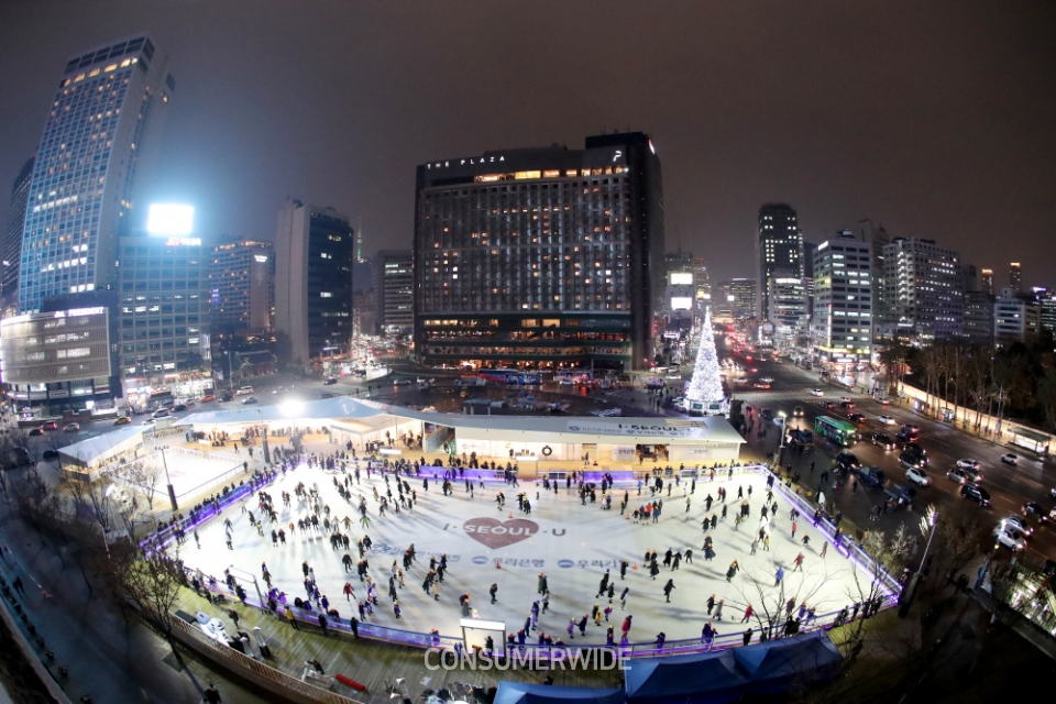 오는 21일 서울 광장 스케이트장이 개장한다.(사진: 서울시 제공)