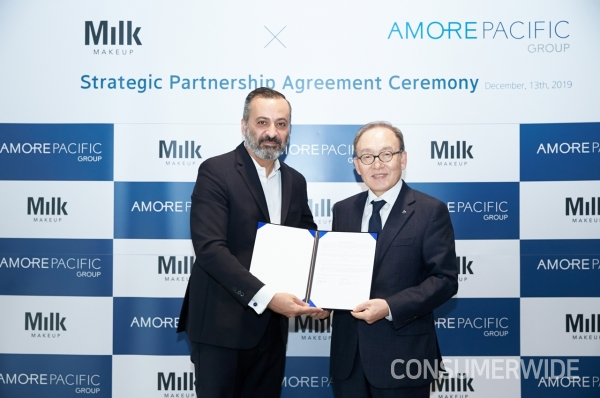 아모레퍼시픽그룹이 미국 코스메틱 브랜드 ‘밀크 메이크업(Milk Makeup)’과 전략적 파트너십을 체결했다고 17일 밝혔다.