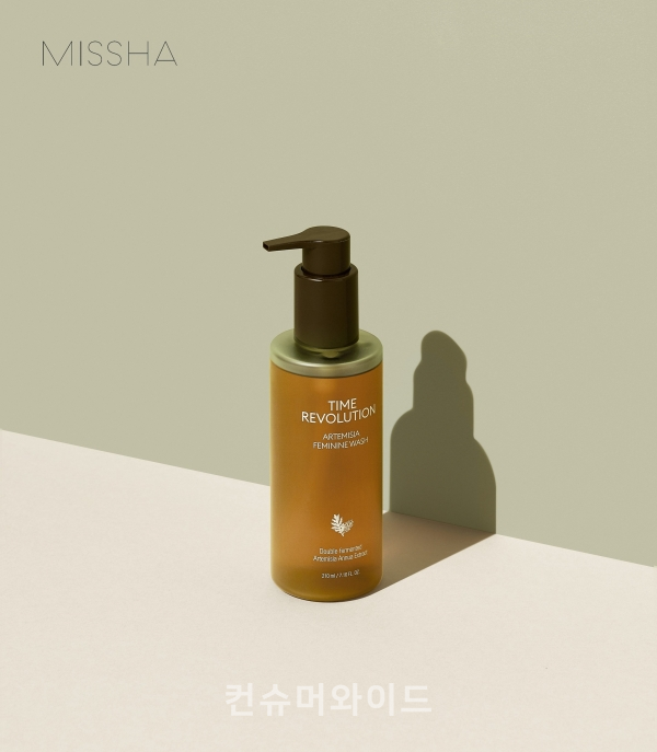 에이블씨엔씨의 브랜드 미샤가 개똥쑥 추출물을 담은 ‘개똥쑥 여성 청결제’를 출시했다고 19일 밝혔다.