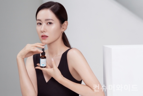 로레알그룹의 스킨케어 브랜드 스킨수티컬즈가 배우 손예진을 전속 모델로 발탁했다.