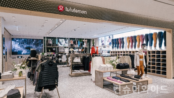 룰루레몬이 충청권에 첫 매장 대전신세계 아트 앤 사이언스점을 오픈한다.