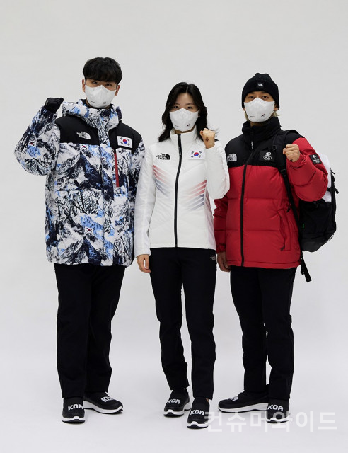 스페이스가 ‘베이징 동계올림픽’을 30일 앞두고 대한민국 국가대표 ‘공식 단복’을 공개했다.
