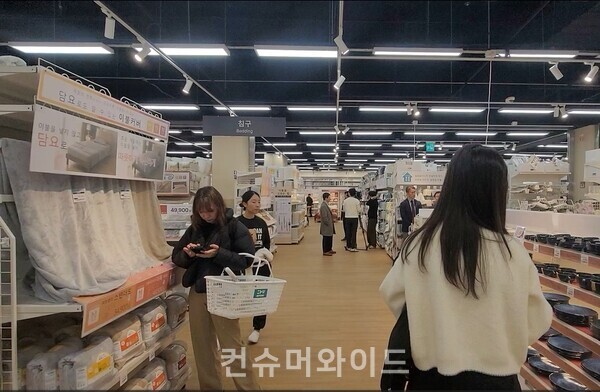 23일 오픈한 니토리 국내 1호 매장이 이마트 하월곡점에서 오픈했다 (사진: 강진일 기자)