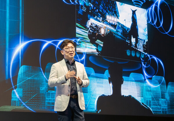 Yong Sukwoo, the CEO of Samsung Electronics, proclaimed the AI TV era during the ‘Unbox & Discover 2024’ event. ⓒSamsung Electronics