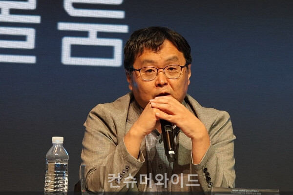 Yang Jinsu, the director of HMG Strategy’s Research Team, speaks about securing competitiveness differentiated from Chinese companies. ⓒ Consumerwide/ Husoung Jun