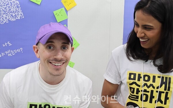 "한글과자 많이 사랑해 주세요" ⓒ컨슈머와이드 전휴성 기자