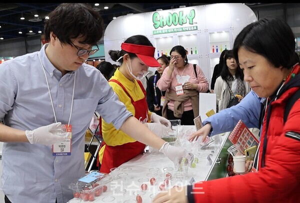  스미후루의 부스 ⓒ컨슈머와이드 강진일 기자