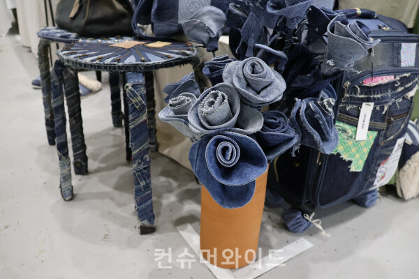 코튼블루 작품들 ⓒ컨슈머와이드 전휴성 기자