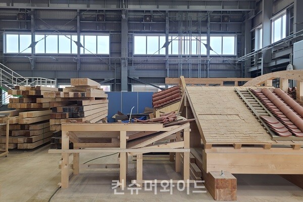 슈리성 복원 현장  ⓒ 컨슈머와이드 / 사진제공: 인세호 