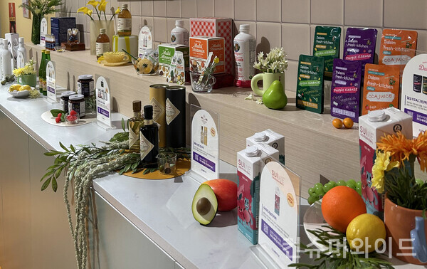 소비자들이 모바일과 TV에서 보던 제품을 직접 제품을 체험할 수 있도록 했다. ⓒ 컨슈머와이드 장하영 기자