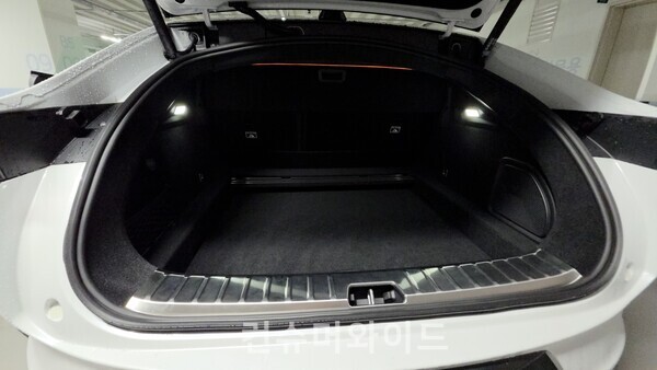 폴스타4  트렁크ⓒ컨슈머와이드 전휴성 기자