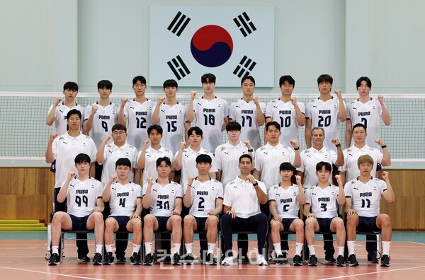 새로운 푸마 유니폼을 입은 대한민국 배구대표팀 ⓒ푸마코리아