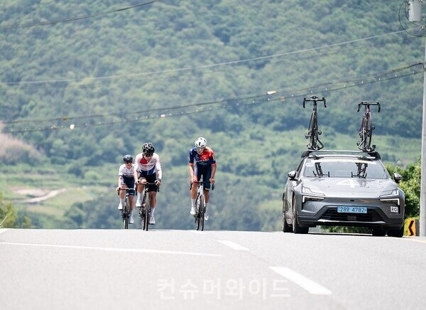 ⓒ폴스타코리아