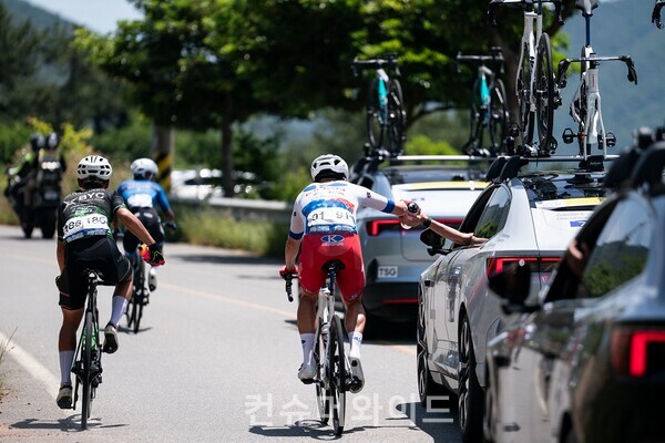 ⓒ폴스타코리아