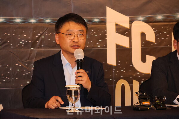 이동영 커뮤니케이션실 실장(전무)가 발언을 하고 있다. ⓒ컨슈머와이드 전휴성 기자