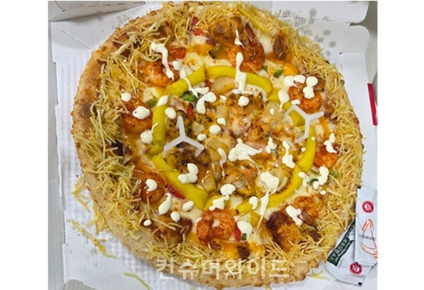 피자헛의 이달 반값 피자는 ‘더블 쉬림프 크런치’다 ⓒ 컨슈머와이드DB