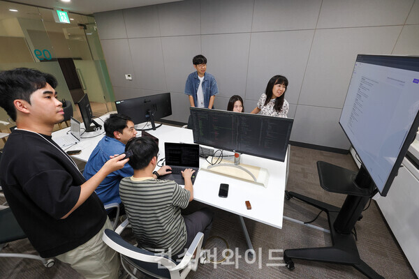 KT가 3일 한국어 특화 LLM 오픈 소스를 공개했다. ⓒKT