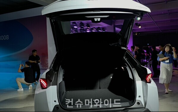 푸조 3008 스마트 하이브리드 실내ⓒ컨슈머와이드 전휴성 기자