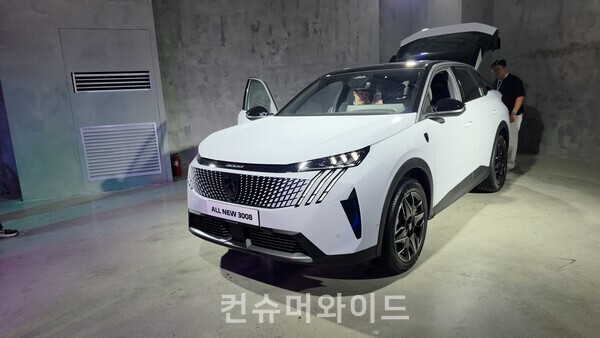 푸조 3008 스마트 하이브리드 ⓒ컨슈머와이드 전휴성 기자