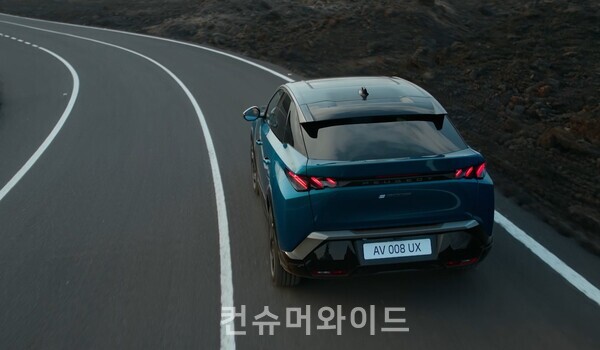 ⓒ스텔란티스코리아 가제공한푸조 3008 하이브리드 주행 영상 캡처