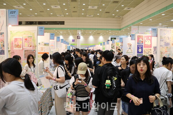 올해로 11주년을 맞은 국내 최대 규모의 일러스트레이션 전문 전시회 서울일러스트레이션페어(이하 서일페)가 지난 24일부터 27일까지 서울 코엑스 C홀에서 진행됐다. ⓒ컨슈머와이드 전휴성 기자