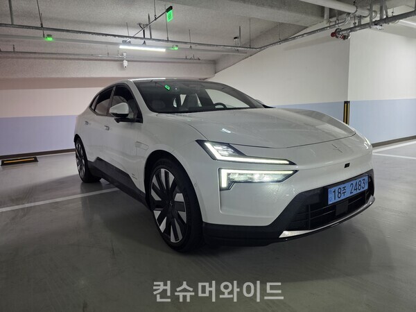 폴스타 4 ⓒ컨슈머와이드 DB