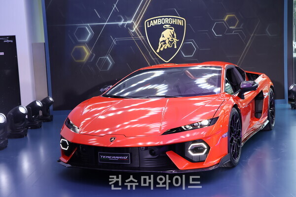 람보르기니 부산 전시장 ⓒ컨슈머와이드 전휴성 기자