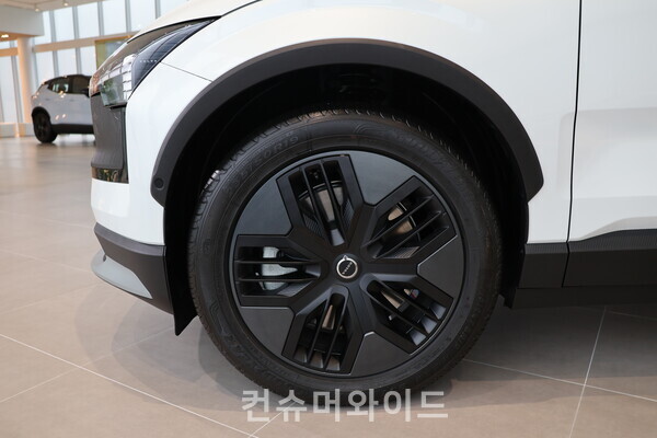 볼보 EX30 CC ⓒ컨슈머와이드 전휴성 기자