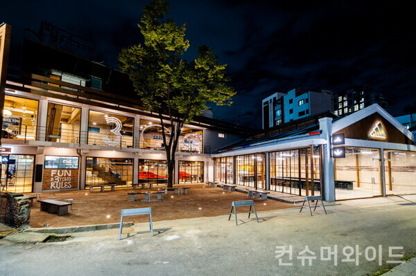스포츠 브랜드 아디다스가 소비자들과 소통할 수 있고 즐거운 가치를 나누는 공간을 연다. 사진/아디다스
